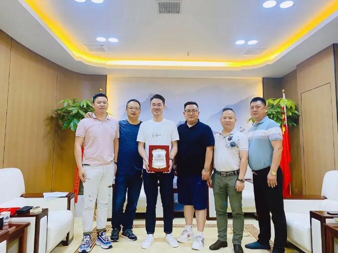 1649902096714195.jpg 18.jpg